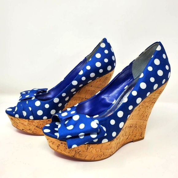Paris Hilton Shoes - Paris Hilton White Polka Dot Shelly Wedges Sandals
